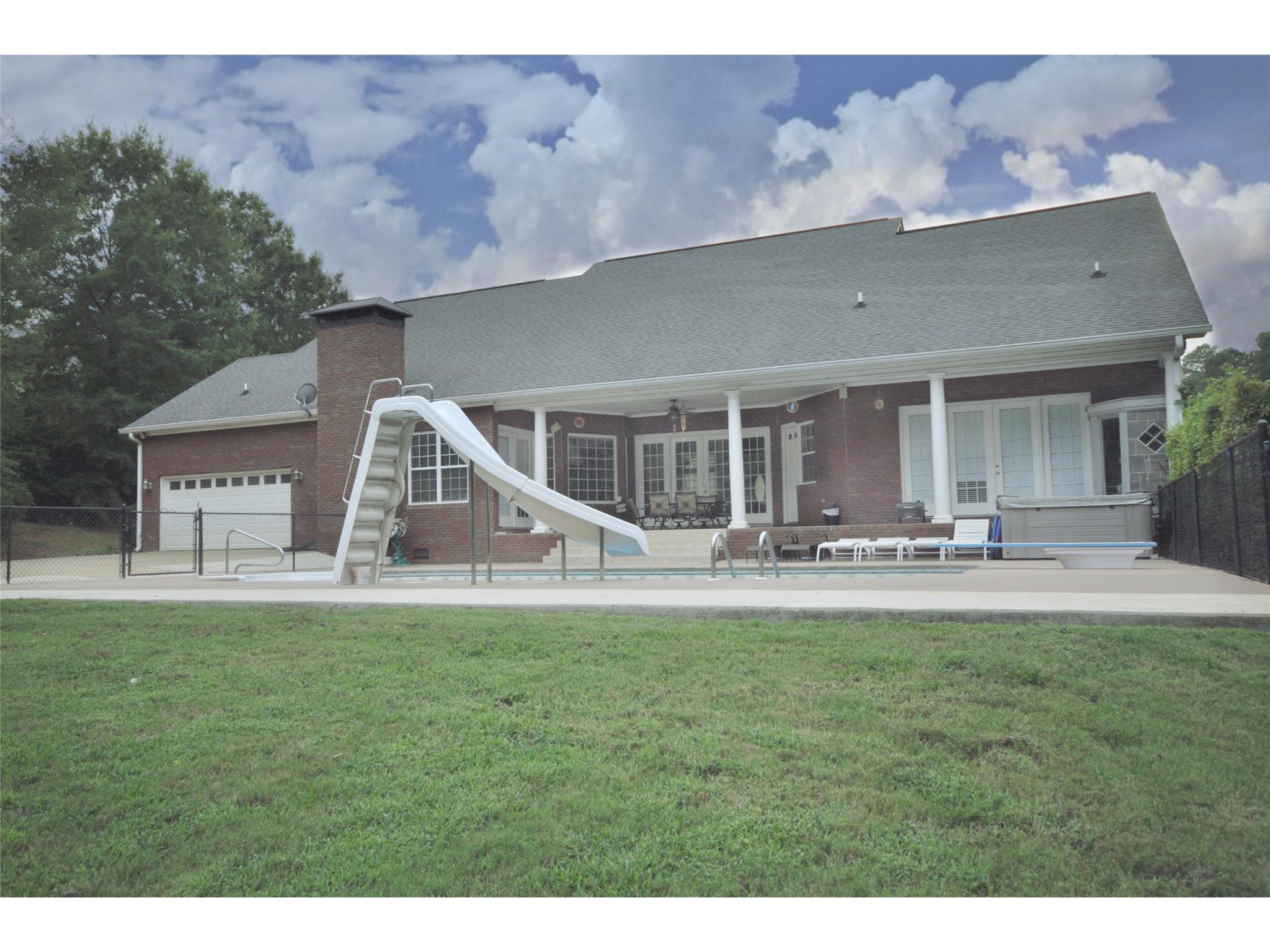 88 Concord Dr, Lagrange, GA 30240 photo 3
