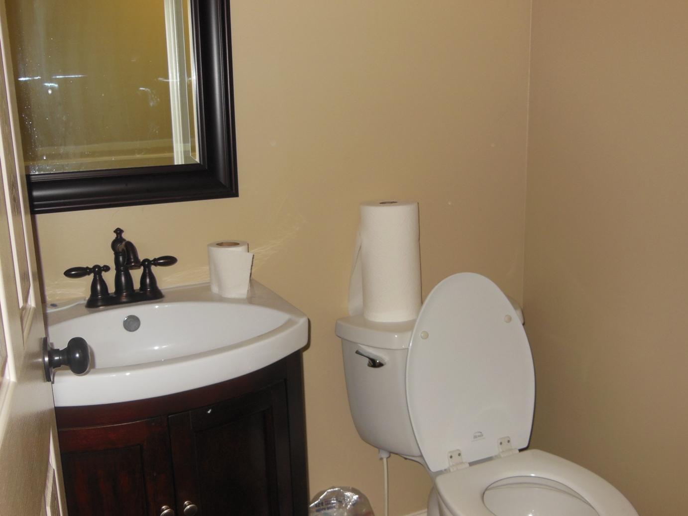 931 W Currahee St, Toccoa, GA 30577 photo 8