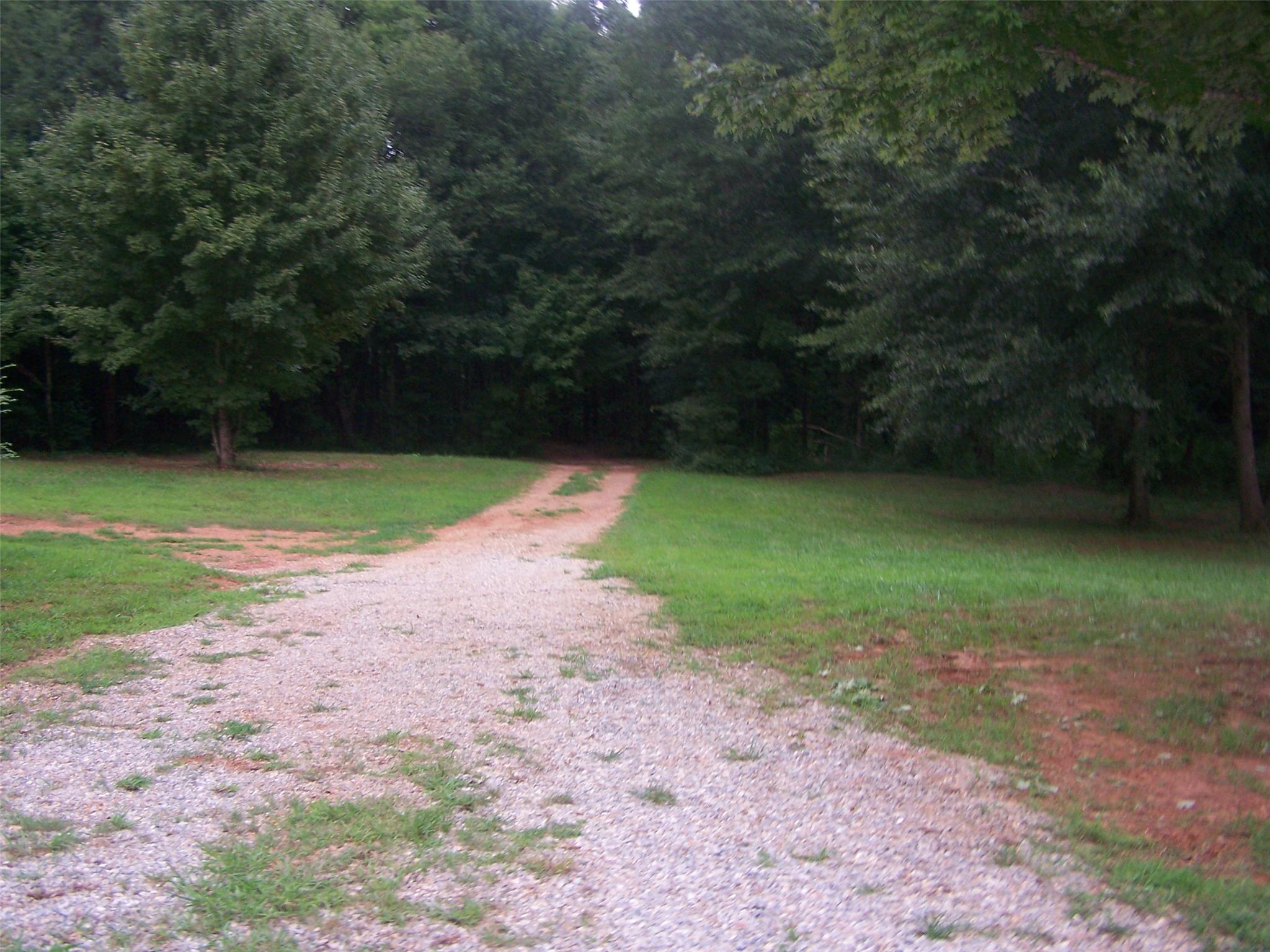 121 Riverbend, Commerce, GA 30530 photo 4