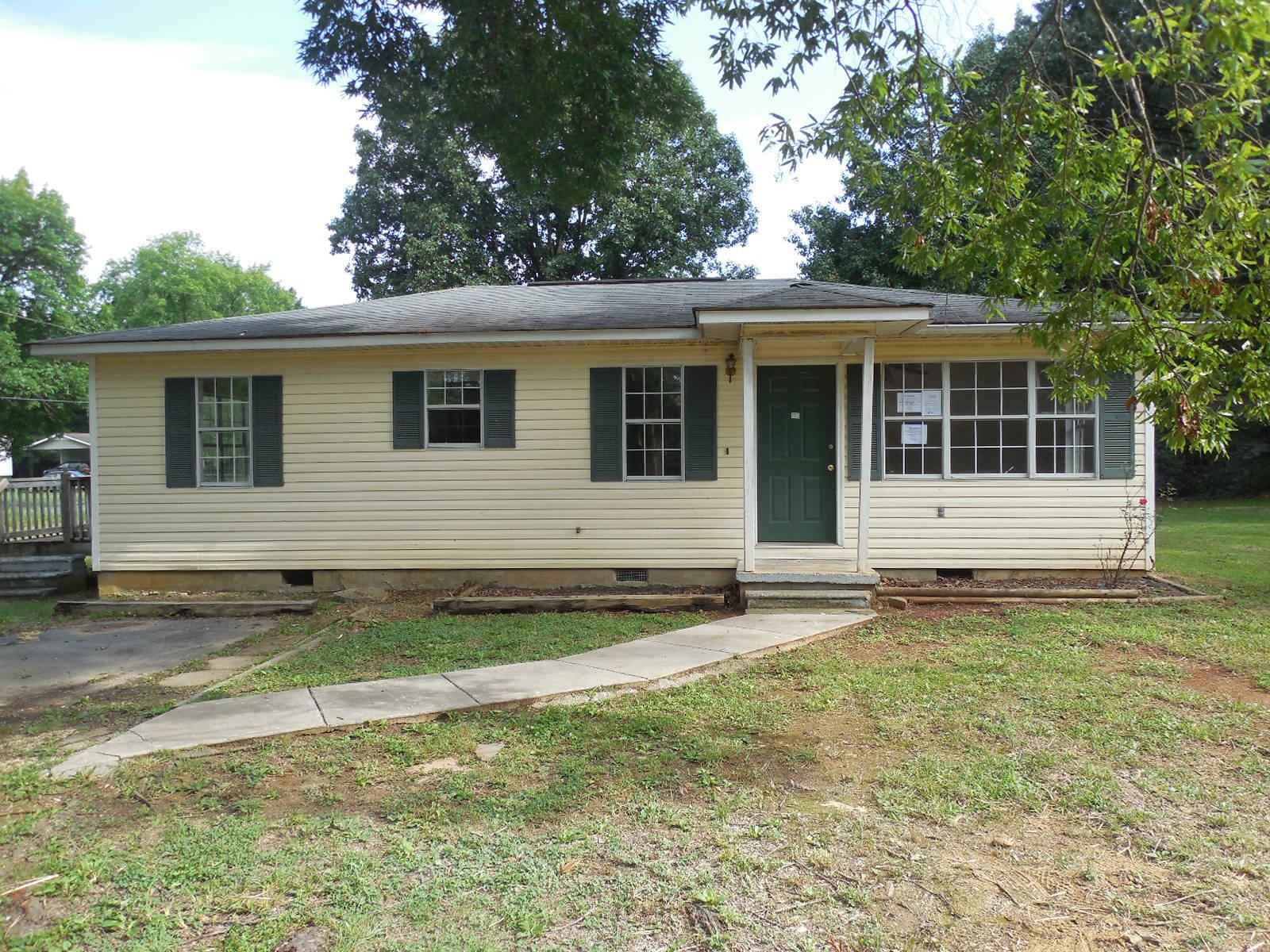 800 E May St, Calhoun, GA 30701 photo 1