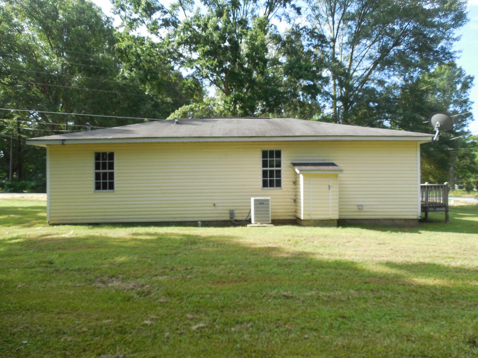800 E May St, Calhoun, GA 30701 photo 3