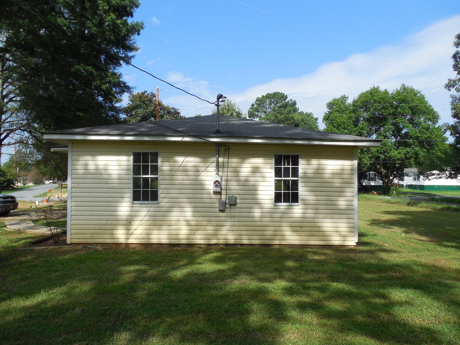 800 E May St, Calhoun, GA 30701 photo 4