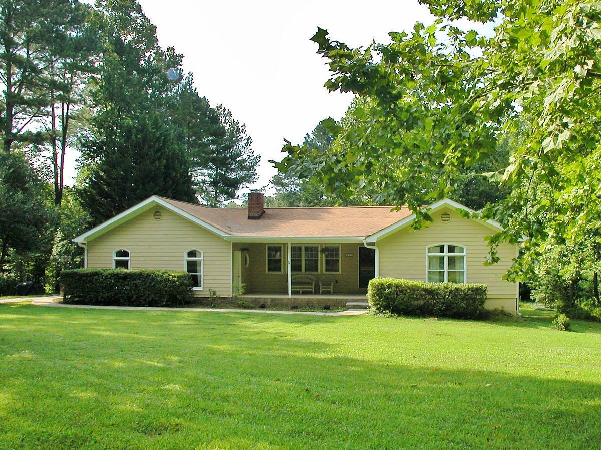 257 Spring Dr, Canton, GA 30115 photo 1