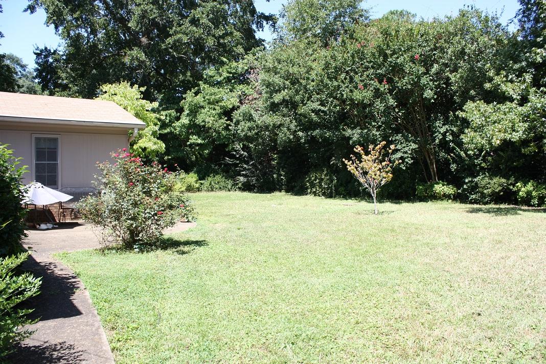 647 Granger Dr, Lagrange, GA 30240 photo 2