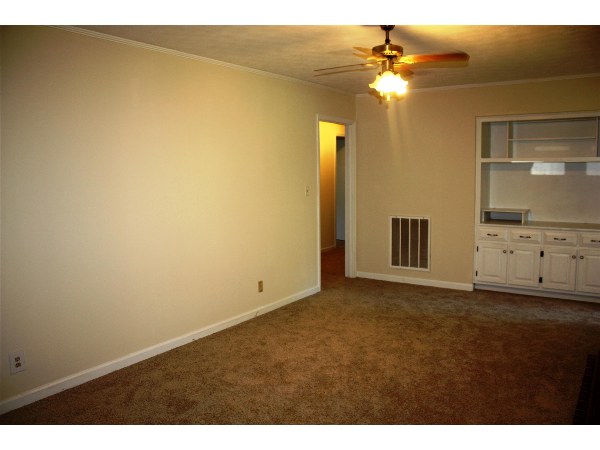 647 Granger Dr, Lagrange, GA 30240 photo 12