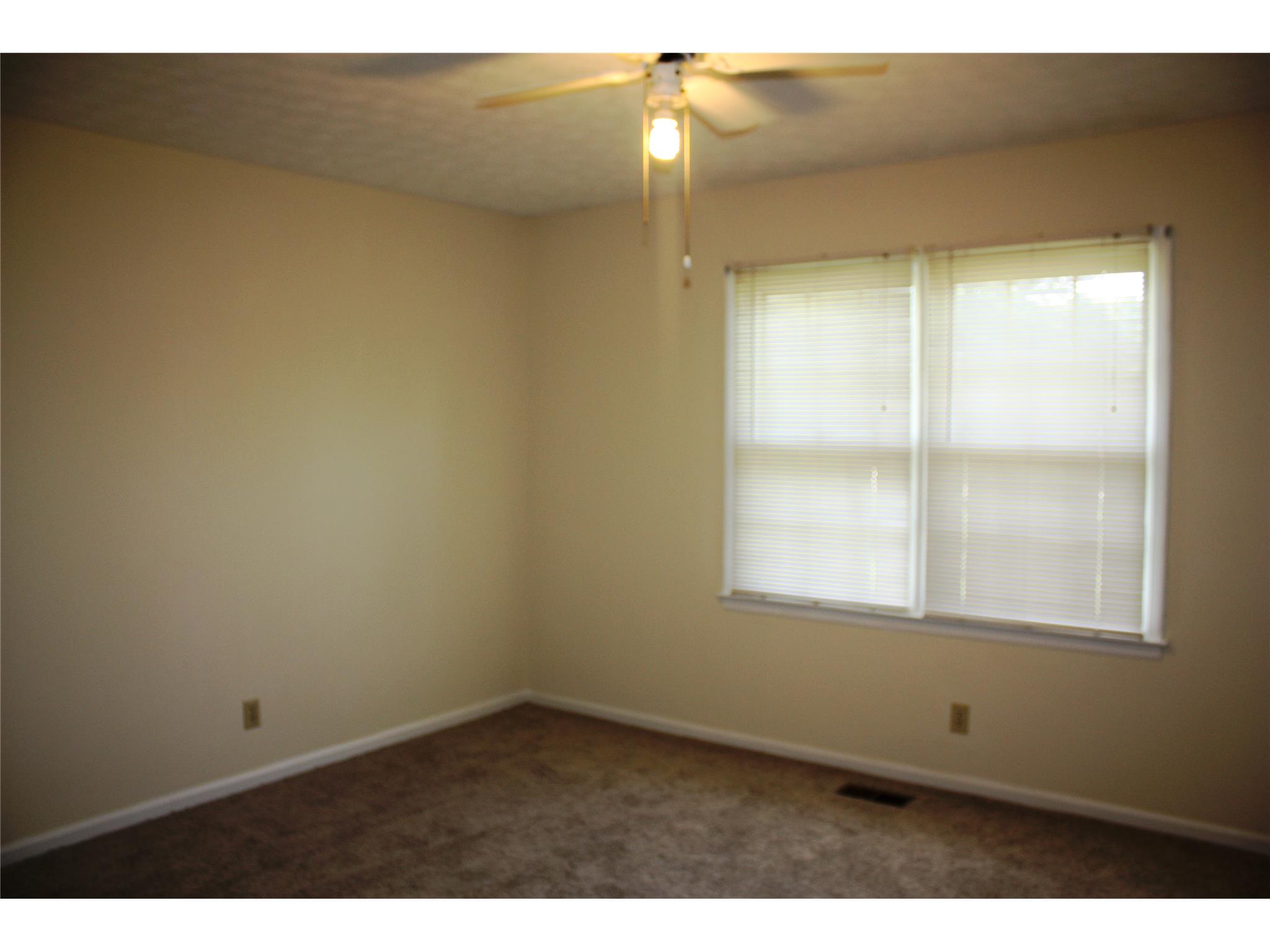 647 Granger Dr, Lagrange, GA 30240 photo 15