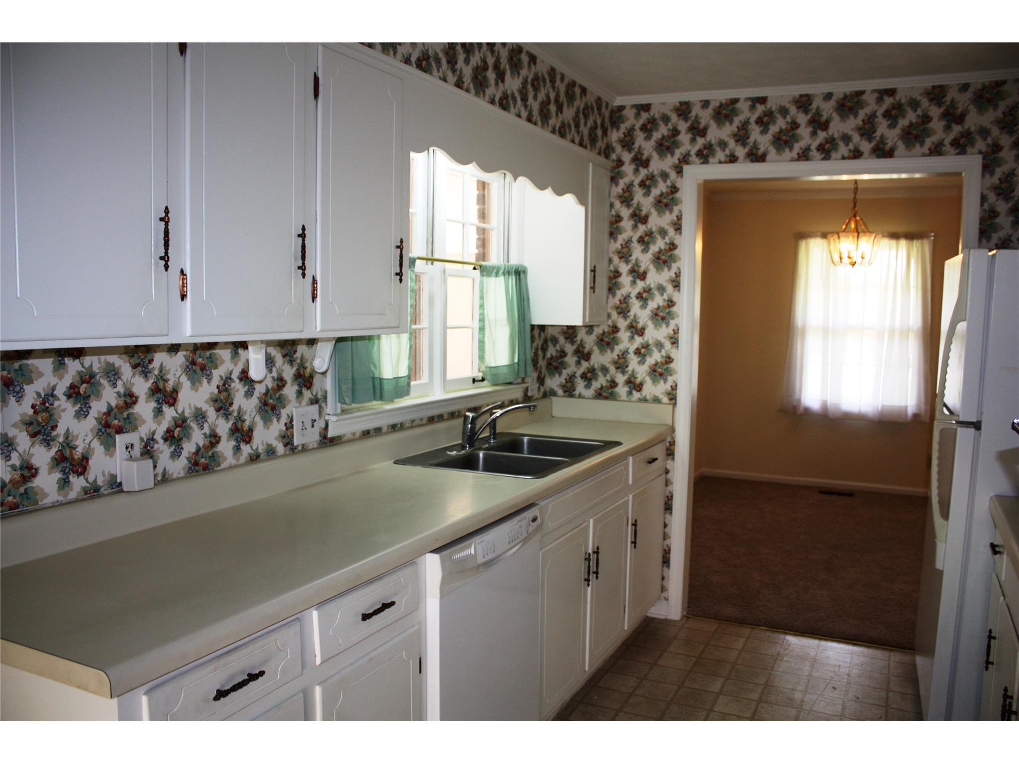 647 Granger Dr, Lagrange, GA 30240 photo 8