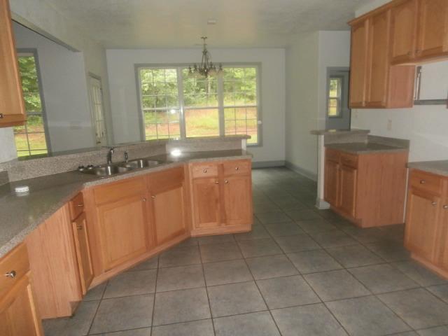 75 Pebble Creek Dr, Covington, GA 30016 photo 6