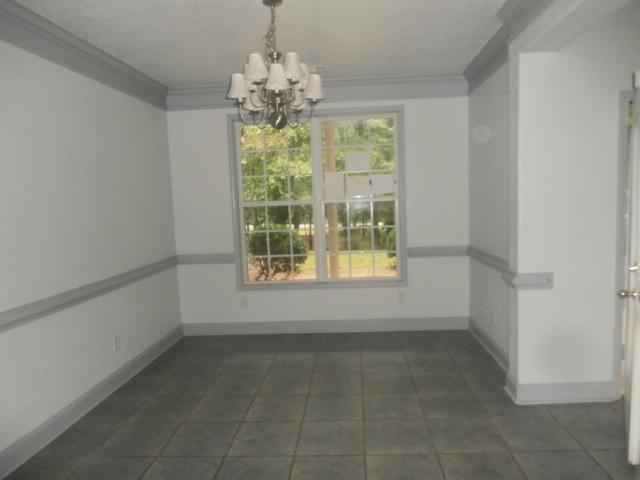 75 Pebble Creek Dr, Covington, GA 30016 photo 4