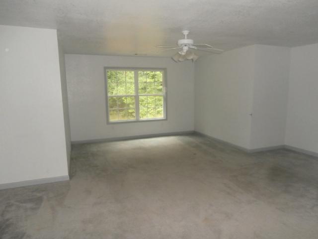 75 Pebble Creek Dr, Covington, GA 30016 photo 9