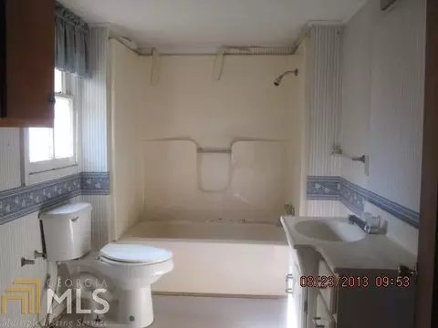 1019 E 3rd Ave, Lanett, AL 36863 photo 6