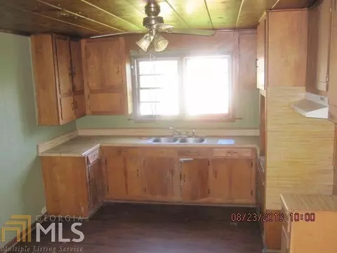 1019 E 3rd Ave, Lanett, AL 36863 photo 3