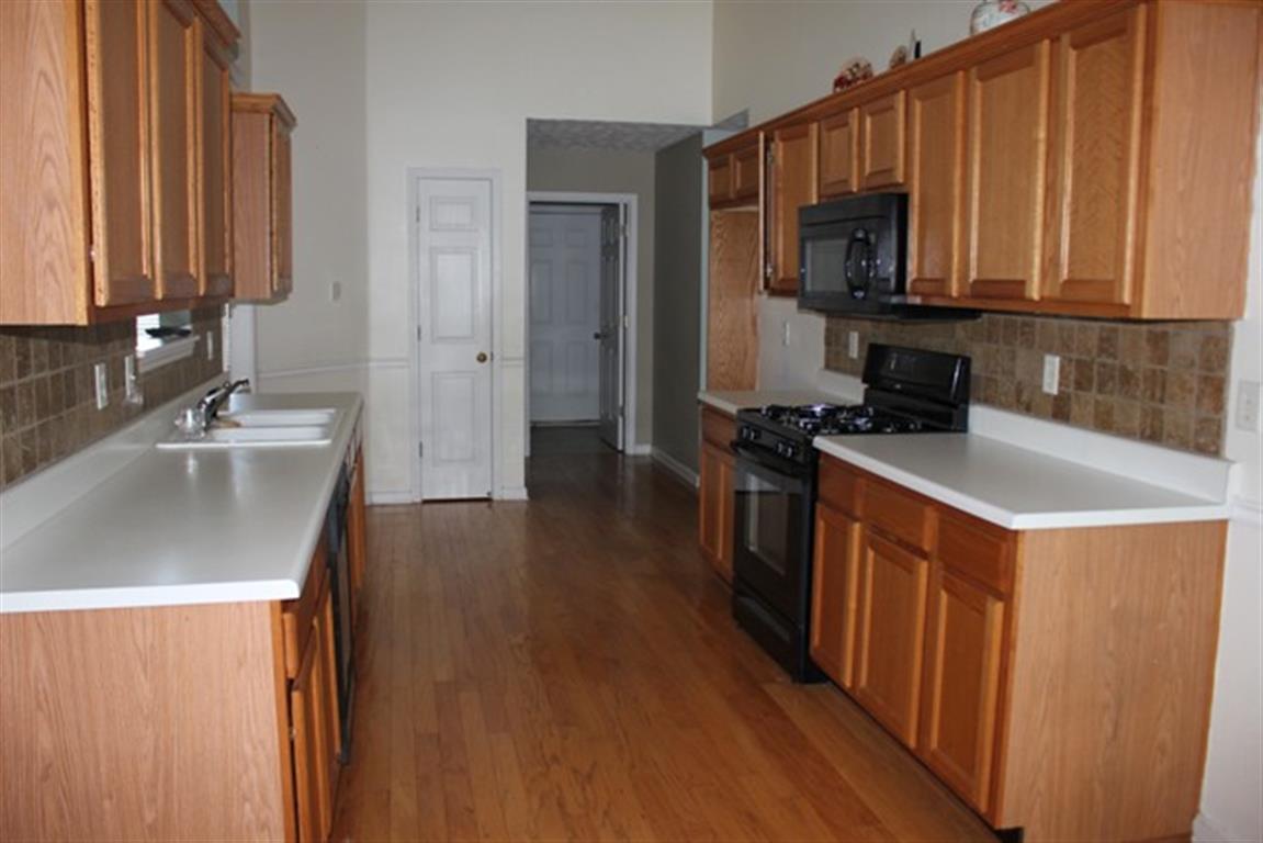 2255 Pemberton Pt, Buford, GA 30519 photo 6