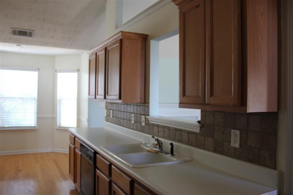 2255 Pemberton Pt, Buford, GA 30519 photo 8