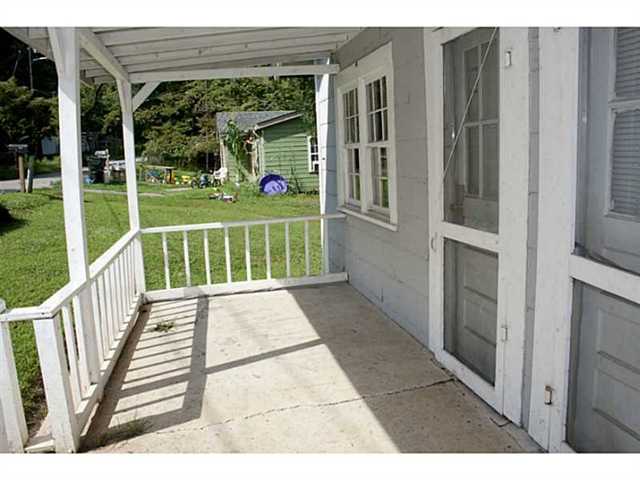 190 E Killian St, Canton, GA 30114 photo 4