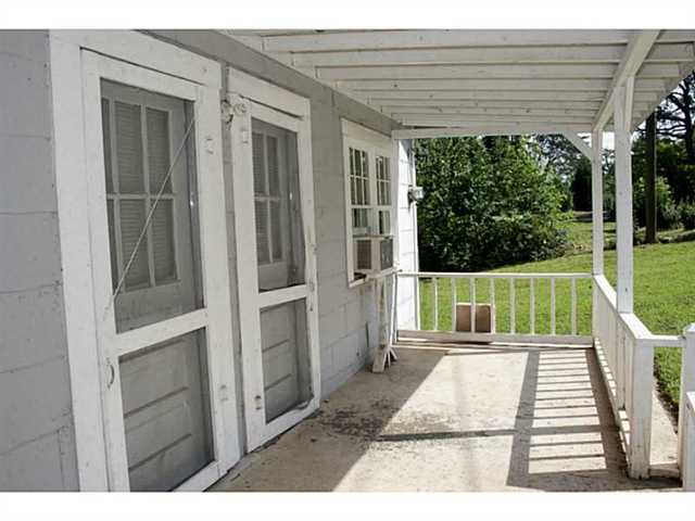 190 E Killian St, Canton, GA 30114 photo 5