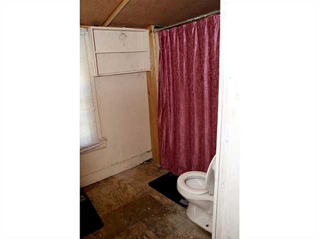 190 E Killian St, Canton, GA 30114 photo 11