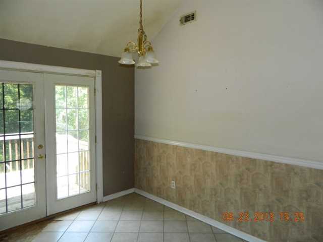 525 Robin Rd, Covington, GA 30016 photo 7