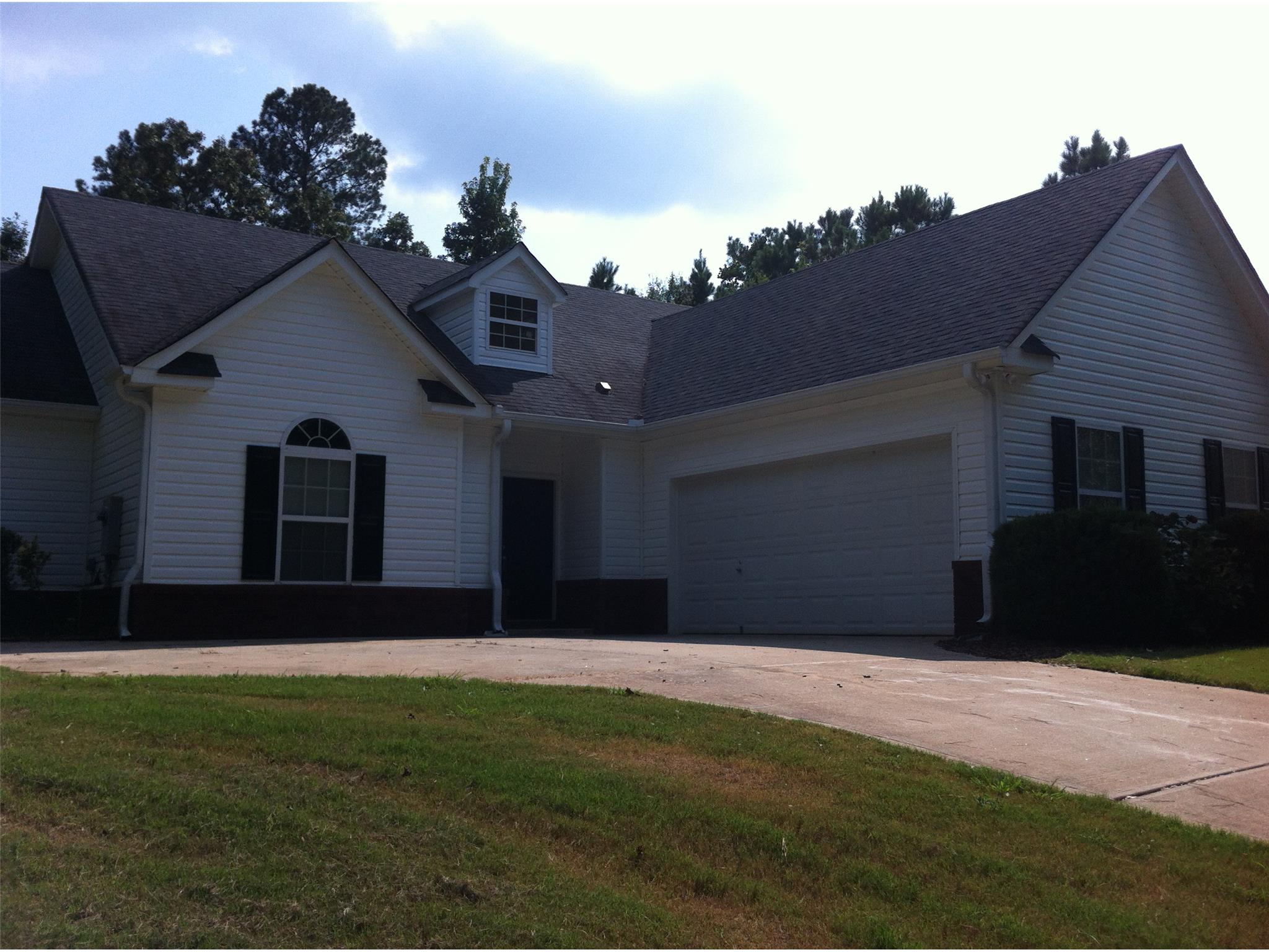 208 Hickory Rd, Jackson, GA 30233 photo 1