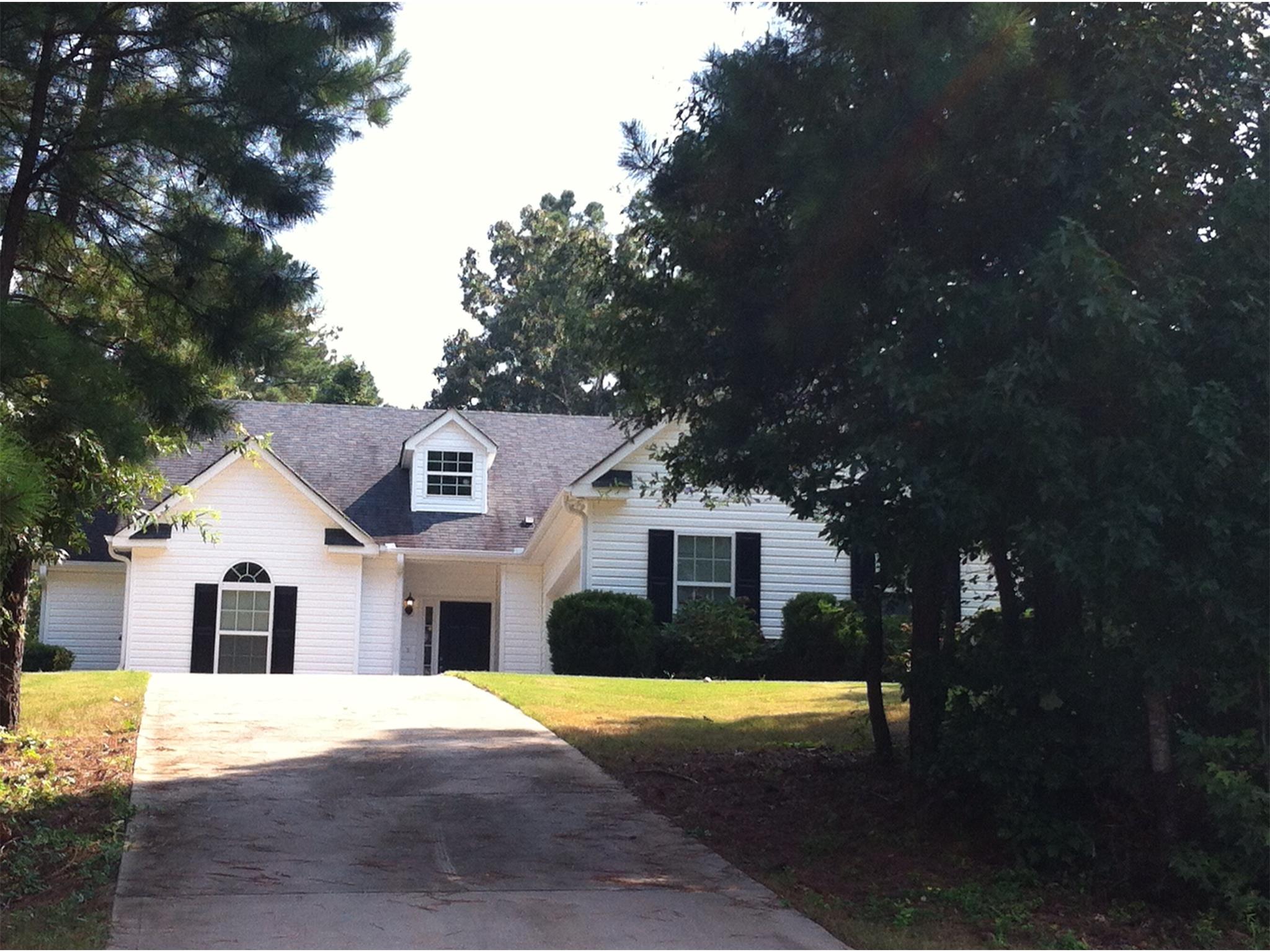 208 Hickory Rd, Jackson, GA 30233 photo 2