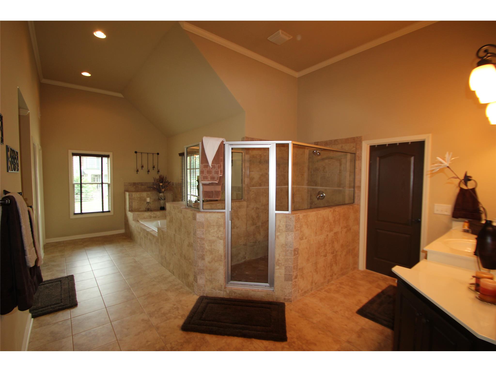2945 Perimeter Cir, Buford, GA 30519 photo 17