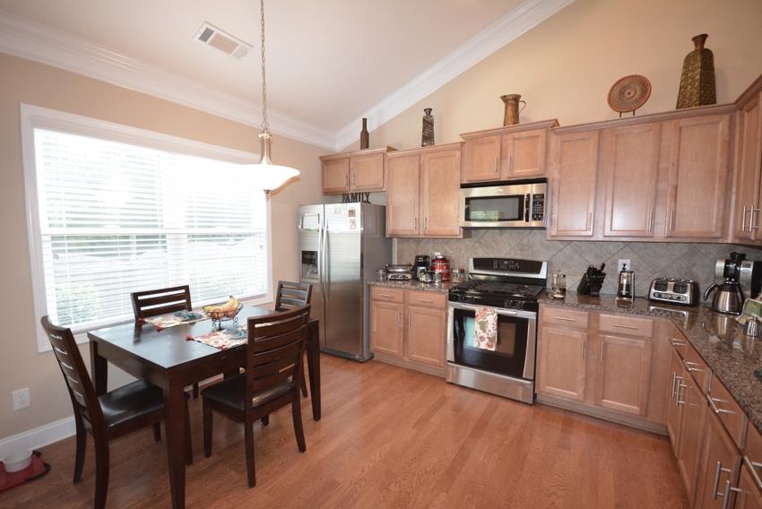 1707 Willoughby Dr, Buford, GA 30519 photo 9