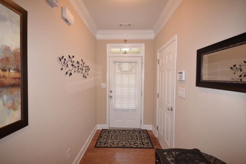 1707 Willoughby Dr, Buford, GA 30519 photo 2