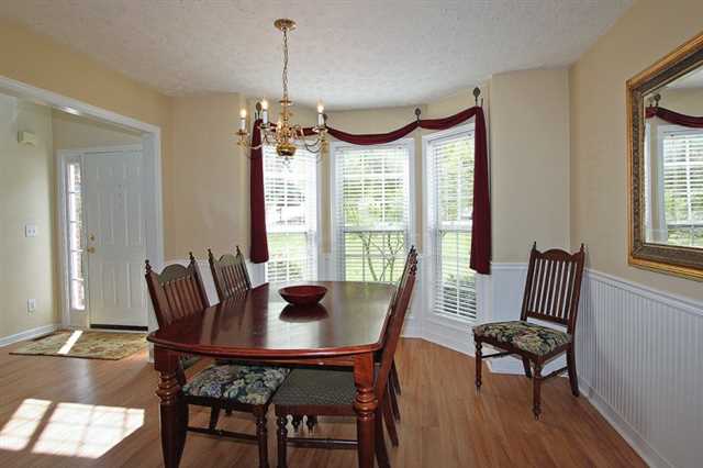 98 Saint Aurics Dr, Suwanee, GA 30024 photo 5