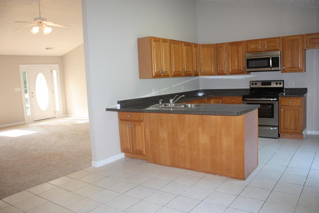 135 Montrose Way, Lagrange, GA 30240 photo 3