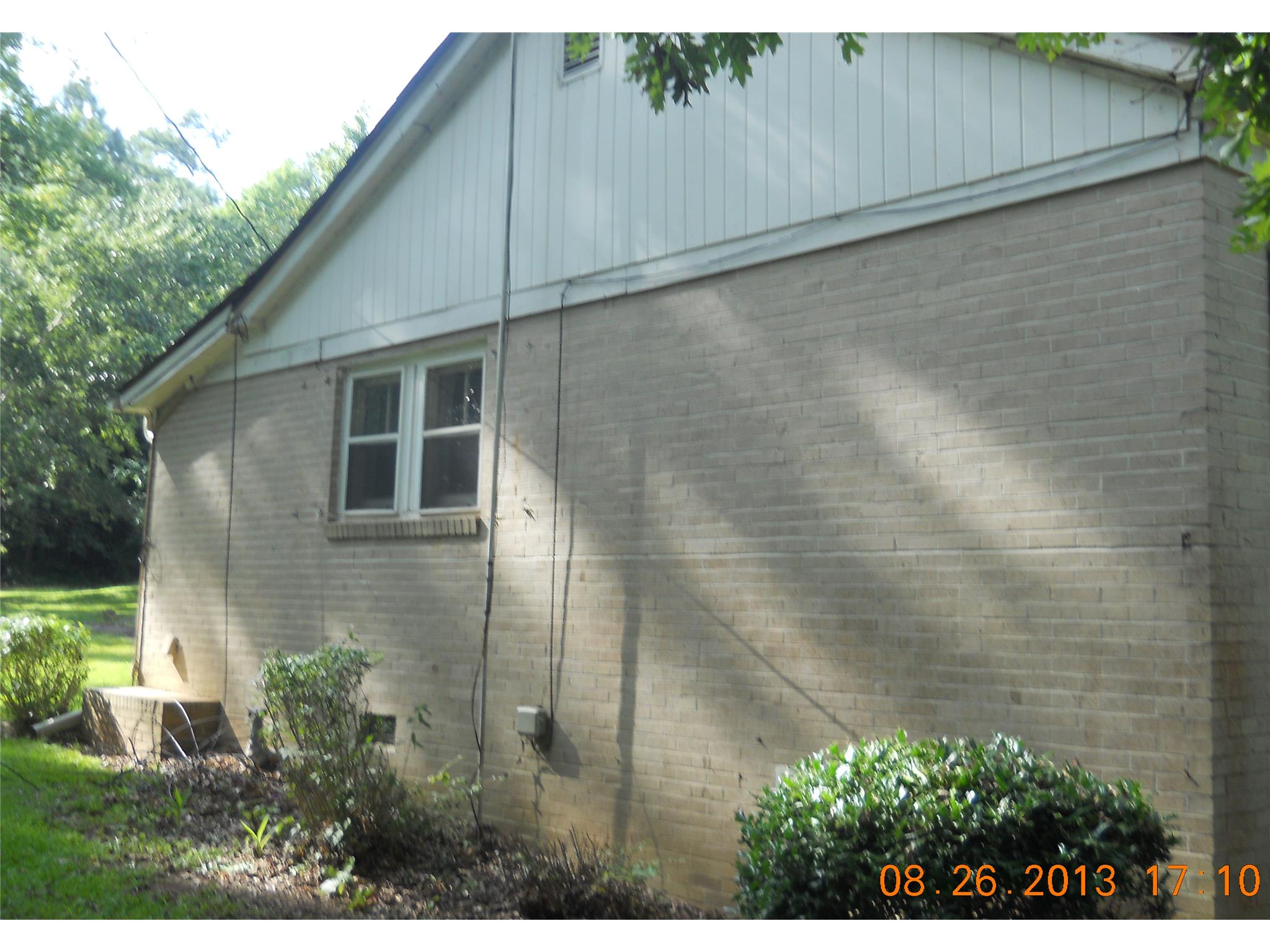 44 Oakridge Dr, Lagrange, GA 30240 photo 2