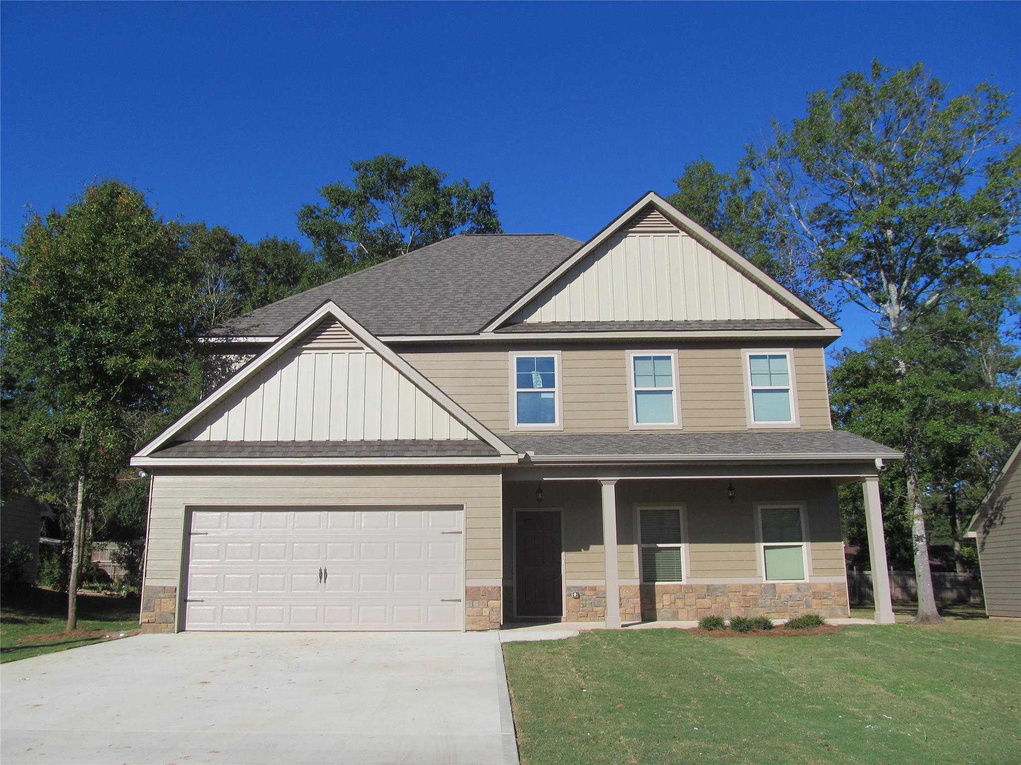 2409 19th Pl, Valley, AL 36854 photo 1