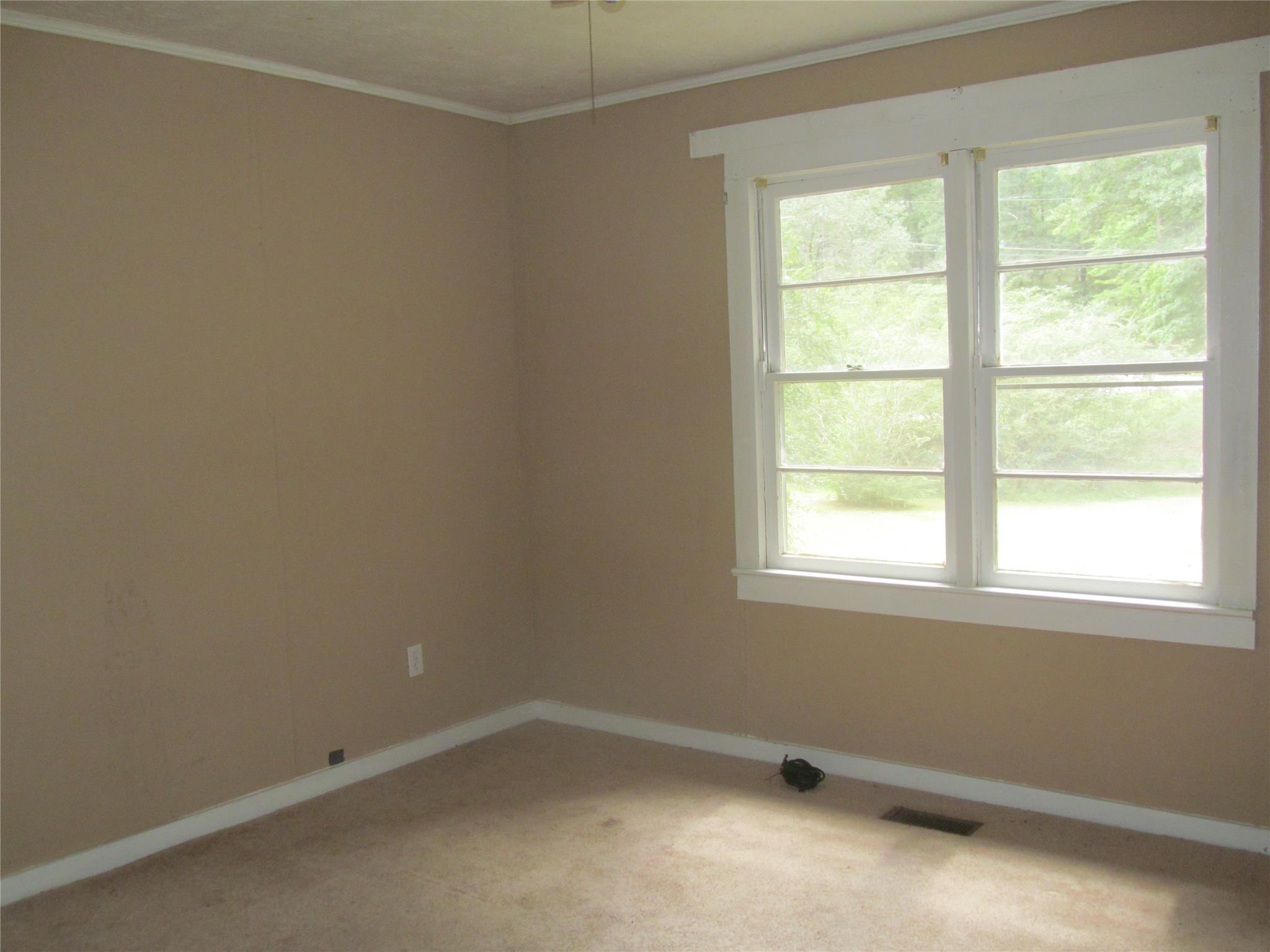 195 Poplar Cir, Lagrange, GA 30241 photo 6
