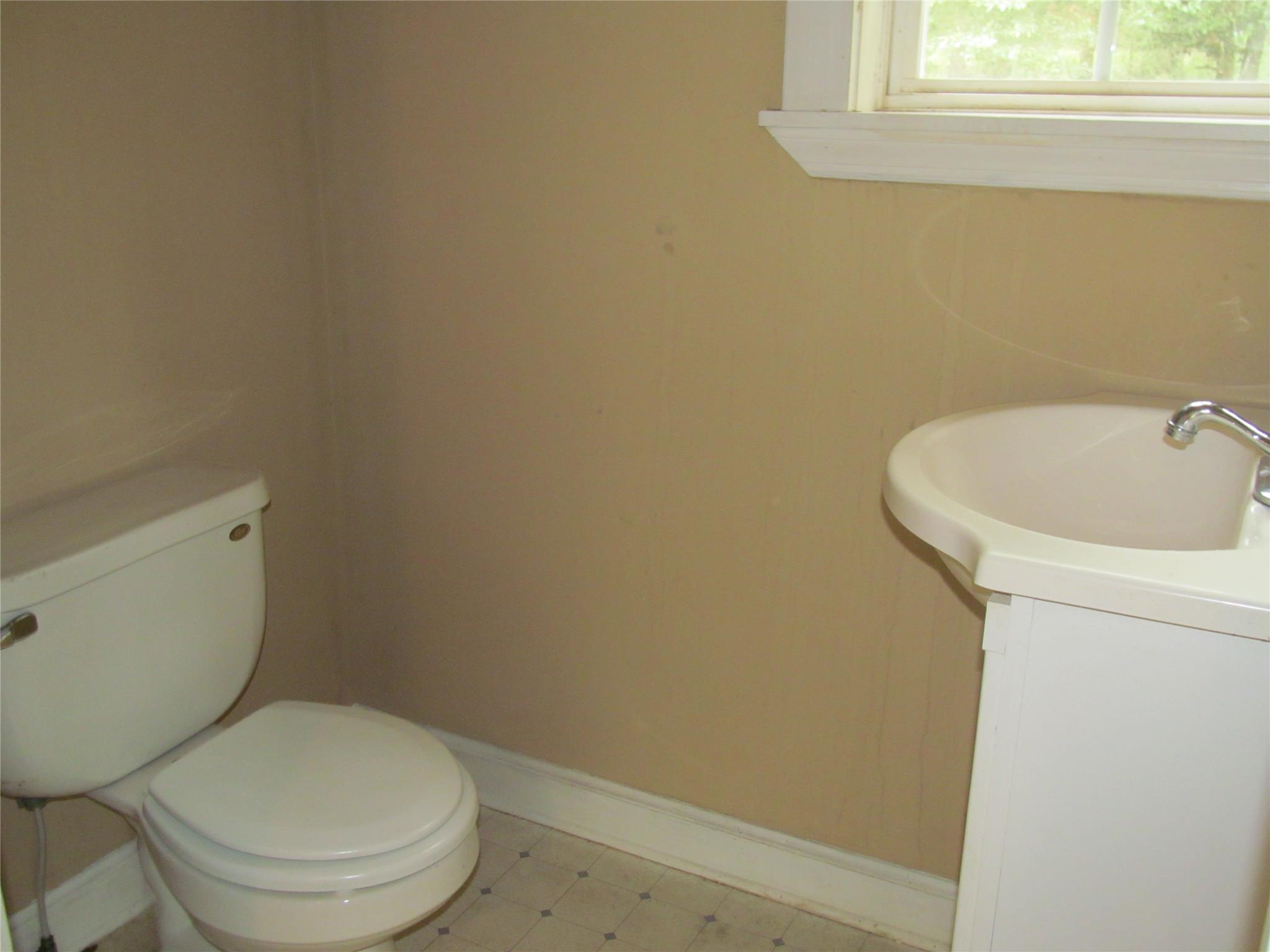 195 Poplar Cir, Lagrange, GA 30241 photo 8