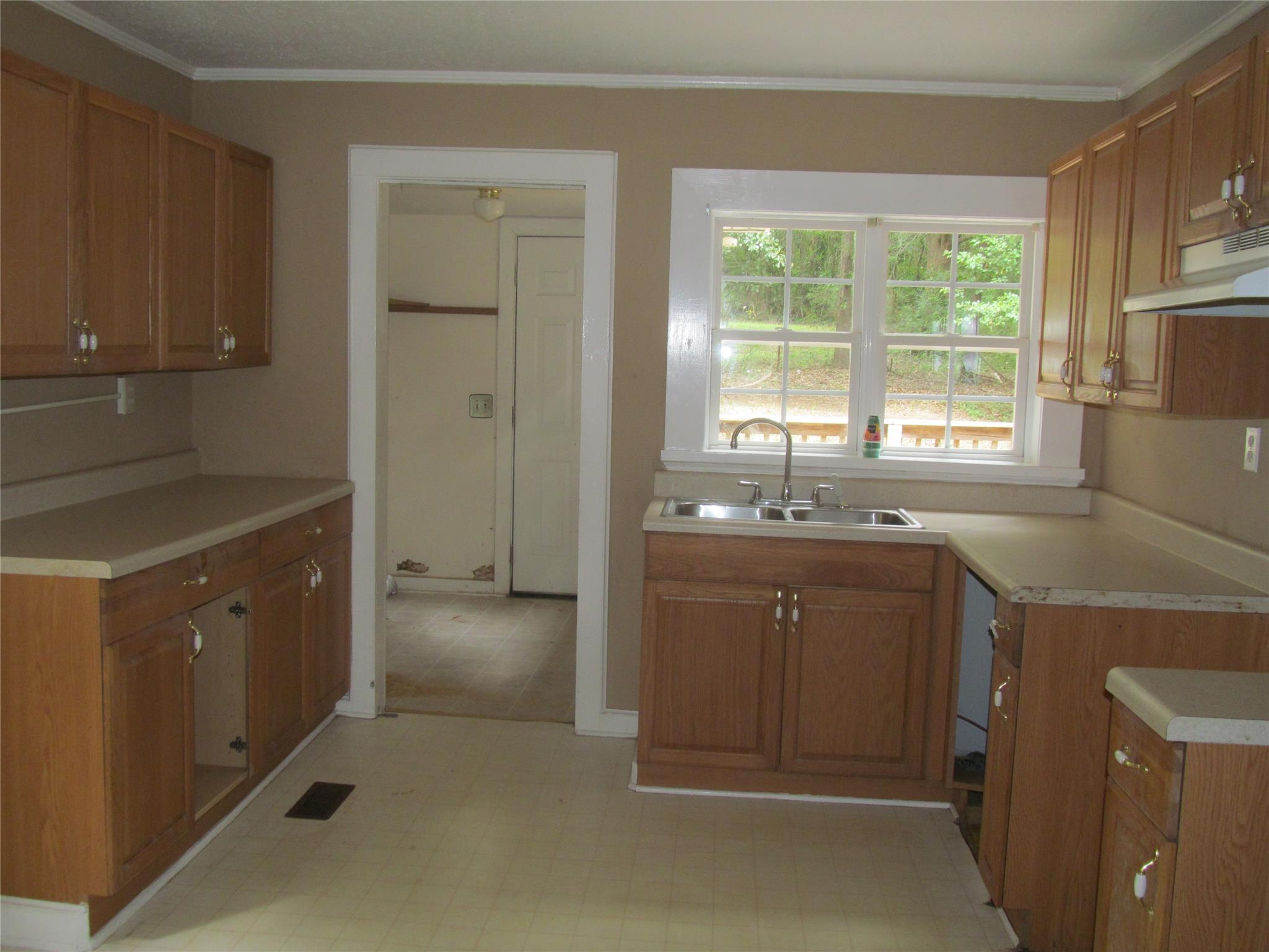 195 Poplar Cir, Lagrange, GA 30241 photo 3