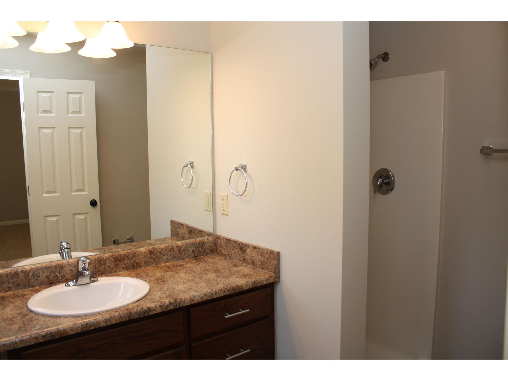 106 Arrowhead Dr, West Point, GA 31833 photo 8