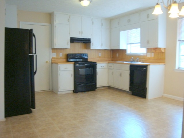 3573 Rex Rd, Rex, GA 30273 photo 6