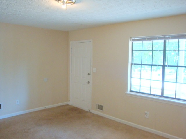 3573 Rex Rd, Rex, GA 30273 photo 4