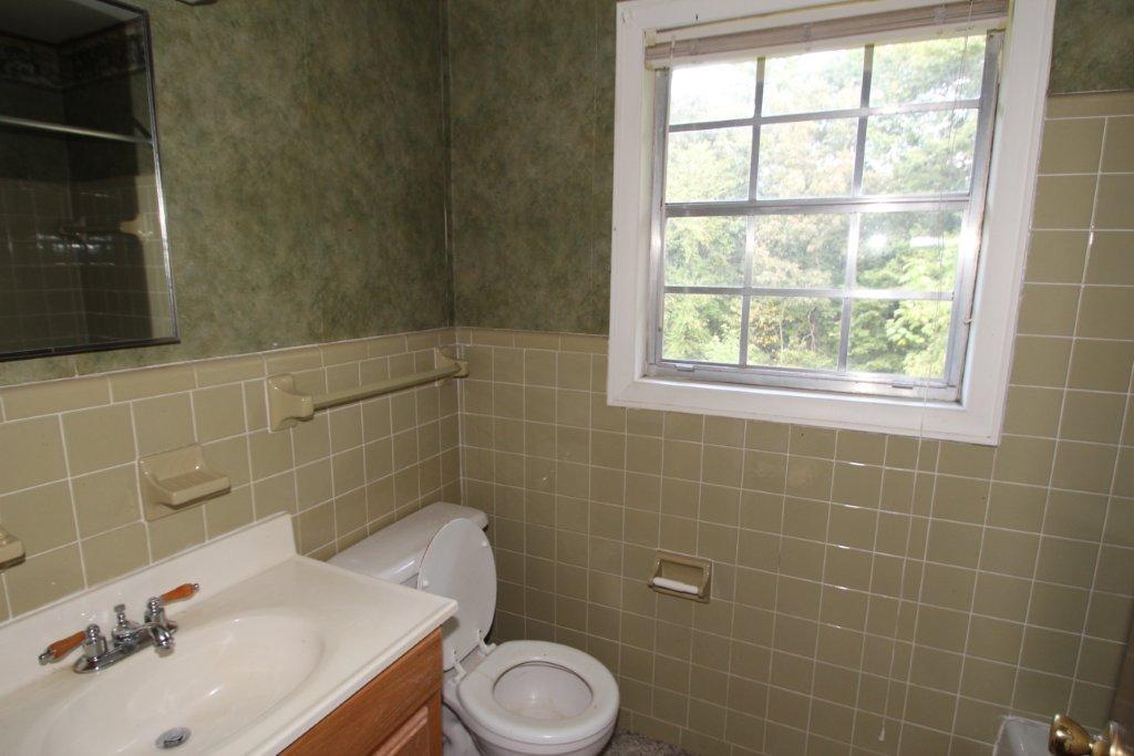 93 Lynwood Dr, Toccoa, GA 30577 photo 11