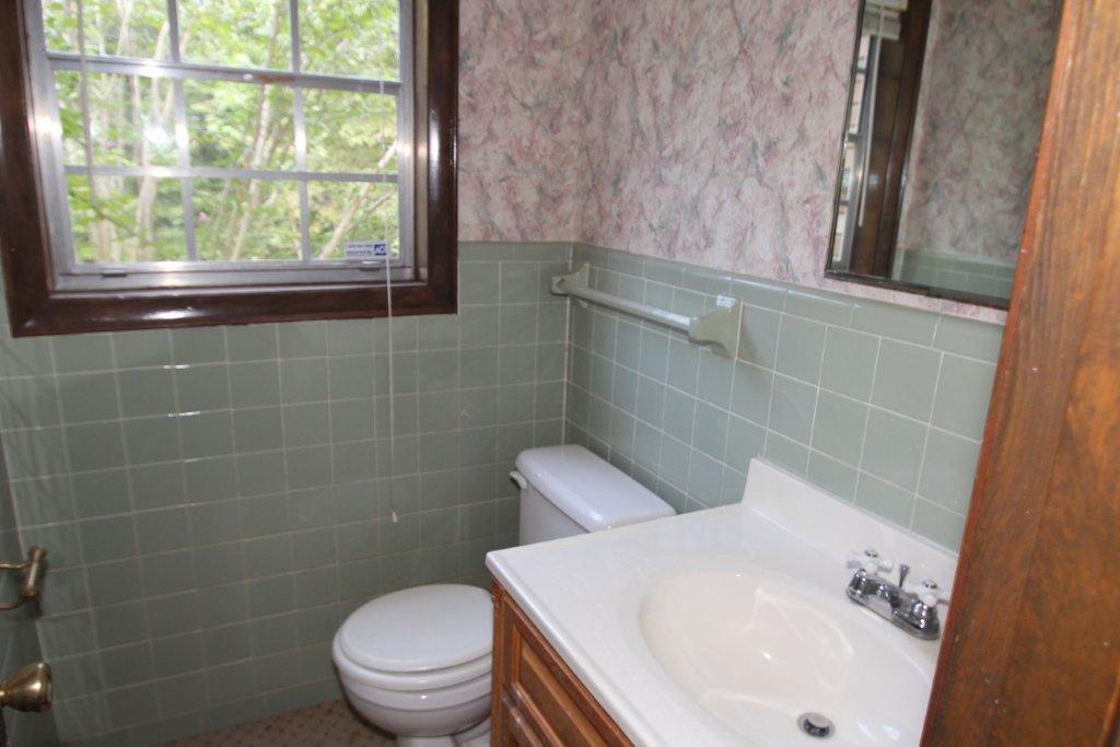 93 Lynwood Dr, Toccoa, GA 30577 photo 10