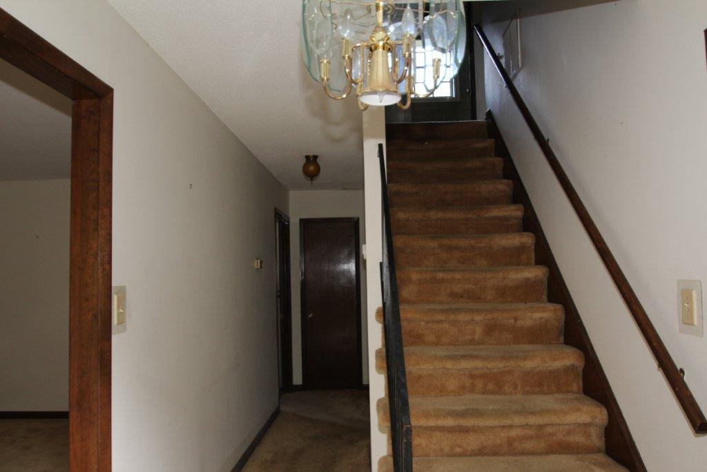 93 Lynwood Dr, Toccoa, GA 30577 photo 4