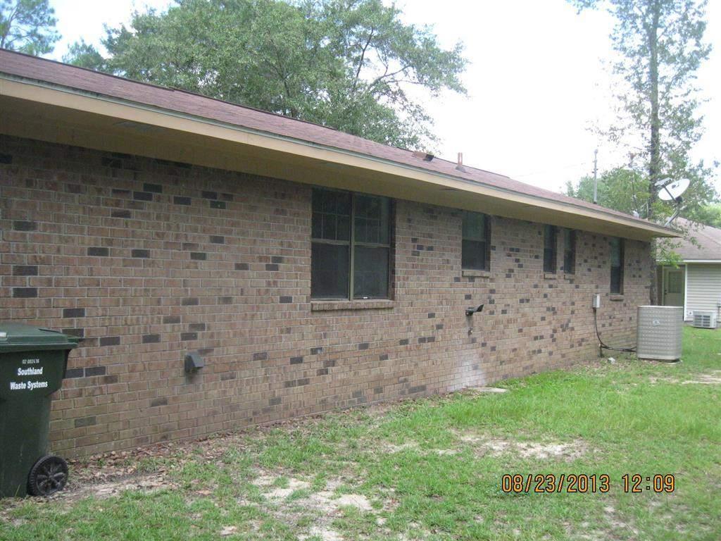 1012 Jackson St, Blackshear, GA 31516 photo 2
