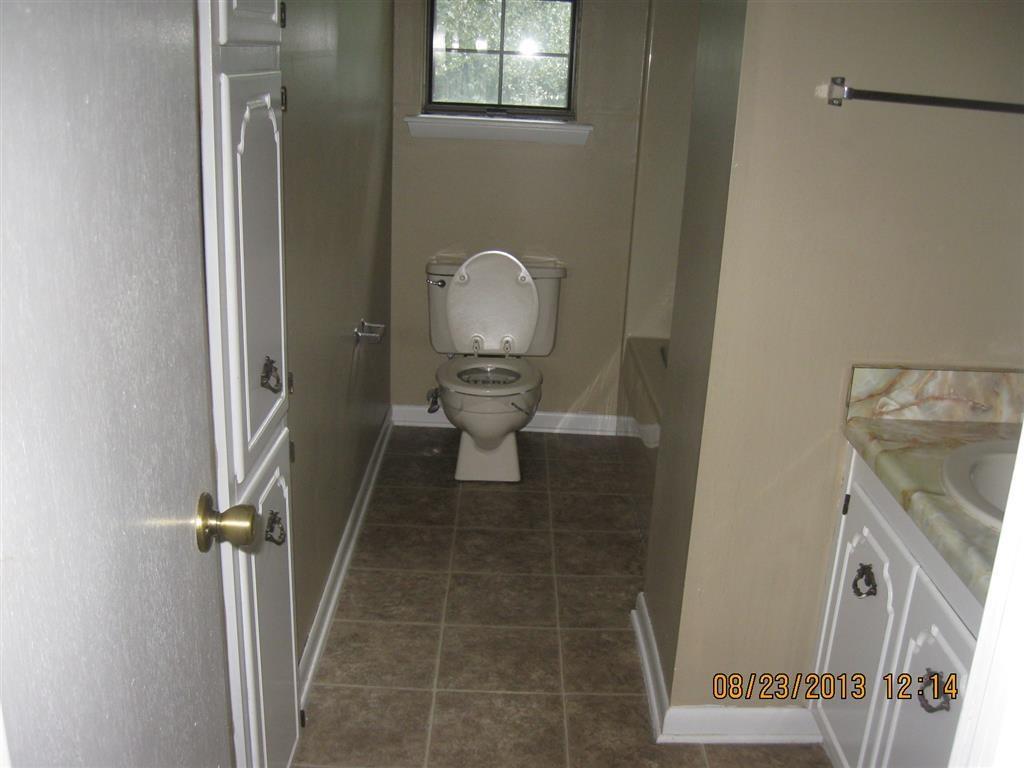 1012 Jackson St, Blackshear, GA 31516 photo 5