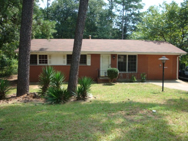 6456 Rabun Rd, Morrow, GA 30260 photo 1