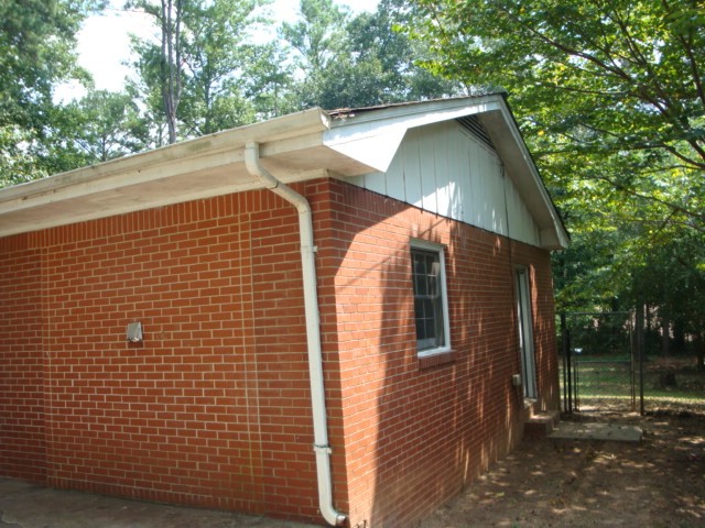 6456 Rabun Rd, Morrow, GA 30260 photo 2