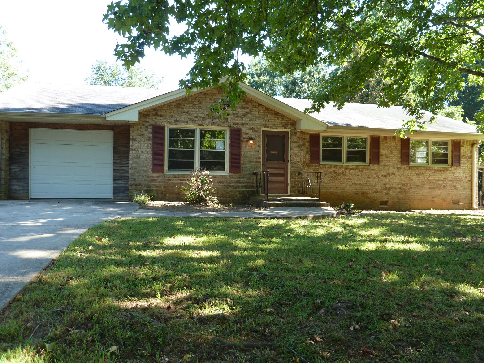3077 Bobolink Dr, Rex, GA 30273 photo 1