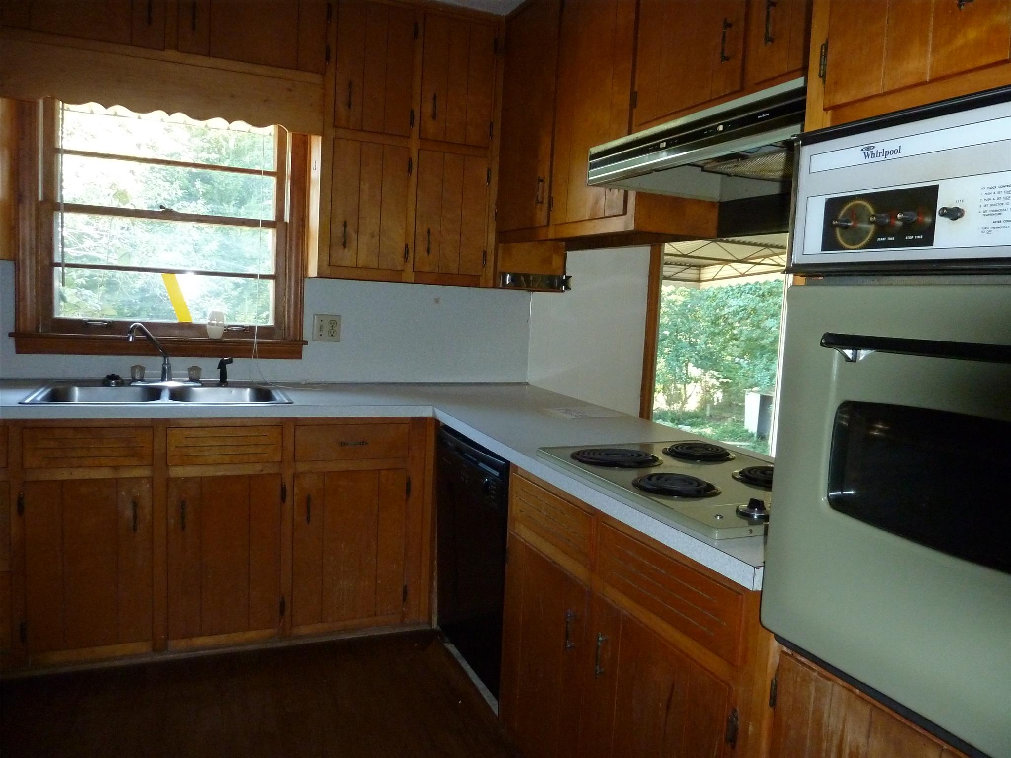 3077 Bobolink Dr, Rex, GA 30273 photo 4