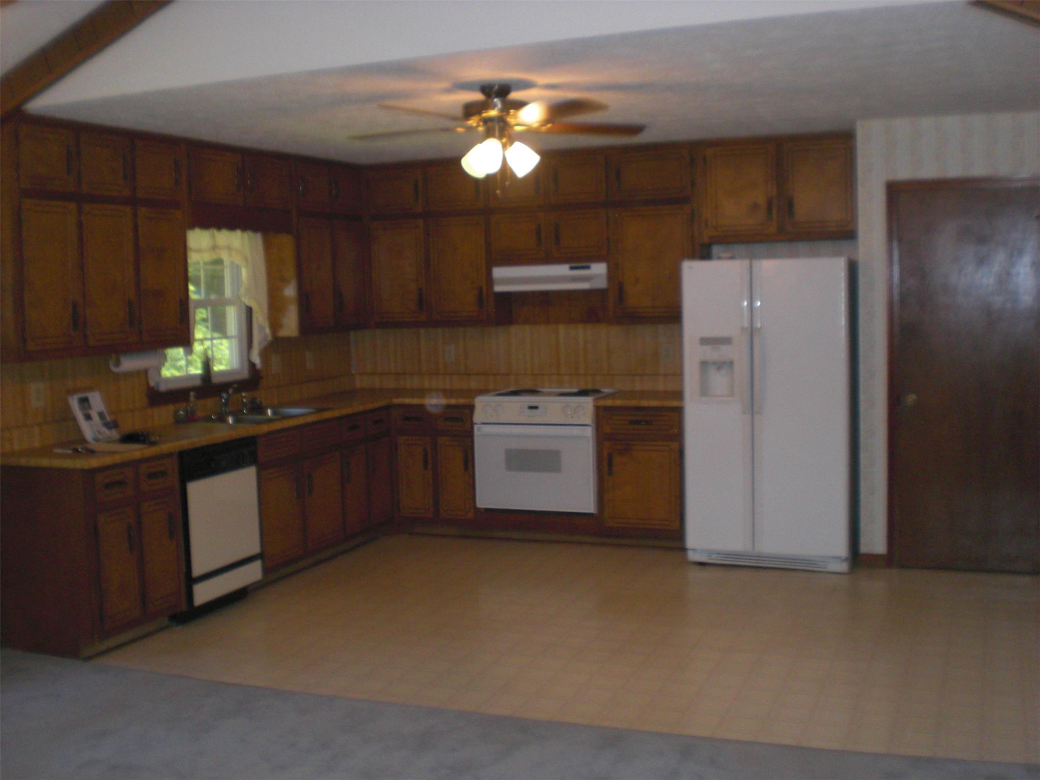 2250 Hampton Trl, Conyers, GA 30013 photo 6