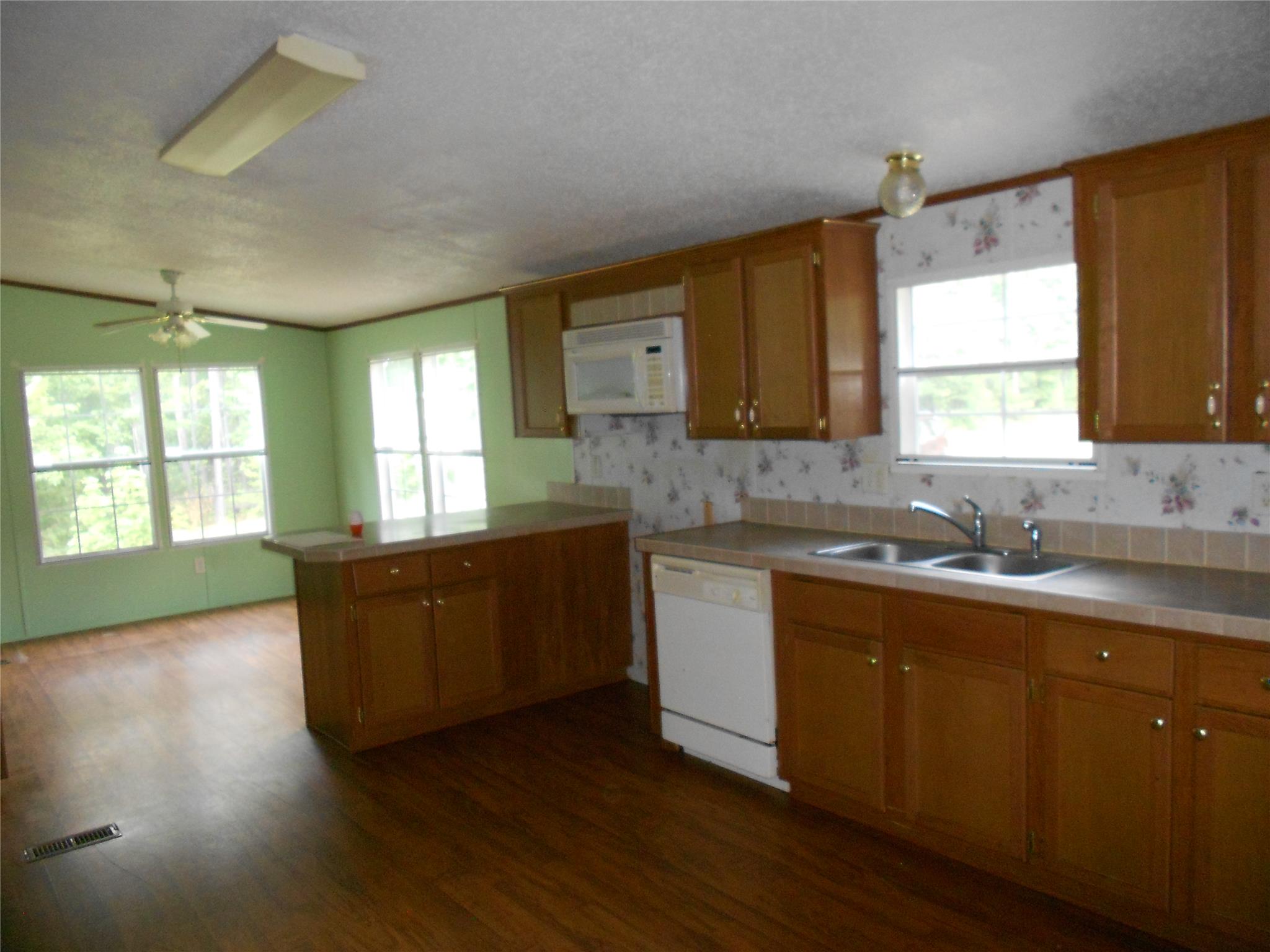 291 Mann Rd, Barnesville, GA 30204 photo 5