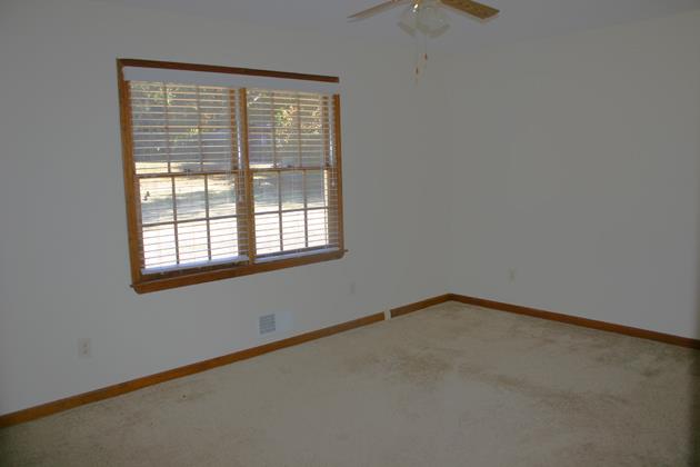 120 Meadowview Dr, Tyrone, GA 30290 photo 8