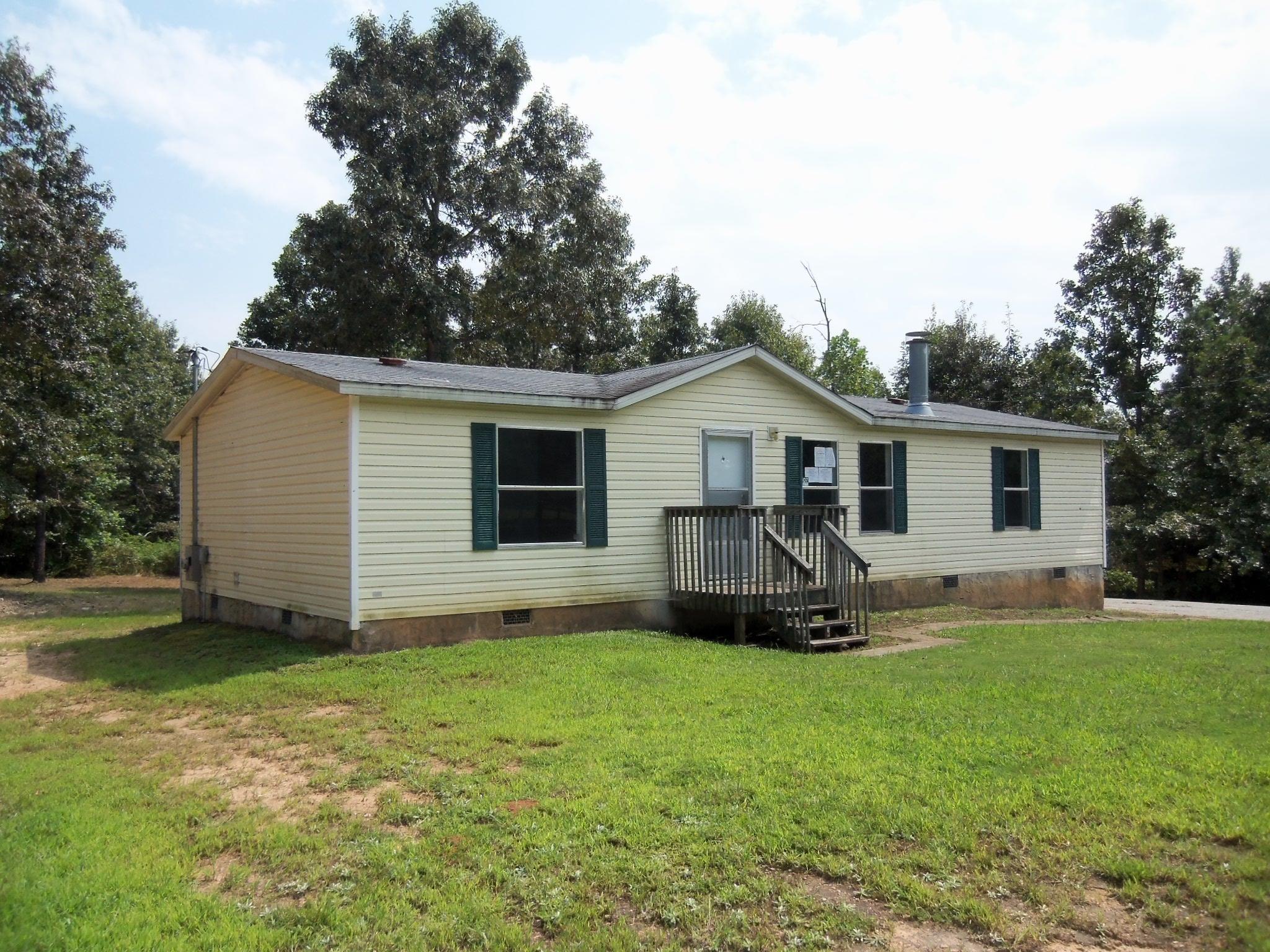 1364 Hicks Rd N, Toccoa, GA 30577 photo 1